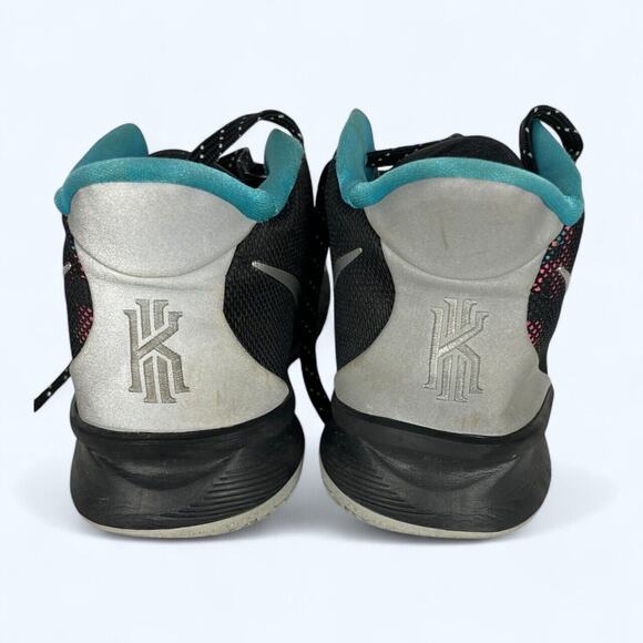 Nike Kyrie 7 Mid Pixel Camo Youth size 5.5 - Picture 3 of 7